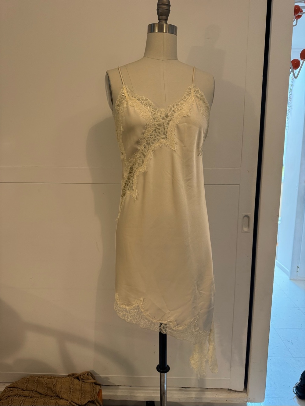 Zara lace satin asymmetric tunic cami - Picture 6 of 9